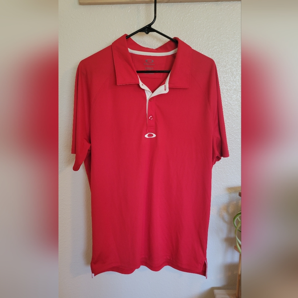 Oakley Relax Fit Size Large, Red Golf Shirt